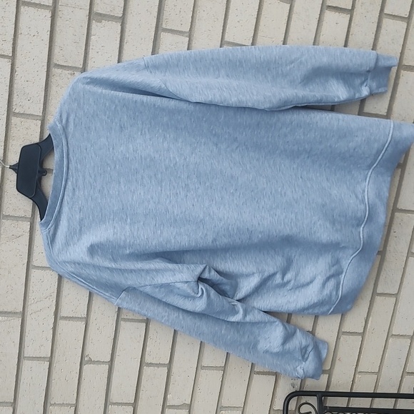 Dolly Parton Sweatshirt - Picture 9 of 10